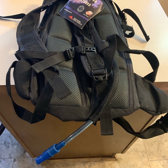 Hydration backpack - Picture 4 of 7